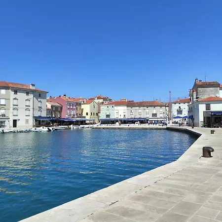 Pearl Of Cres