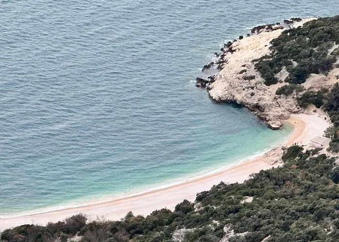 Pearl Of Vila Cres