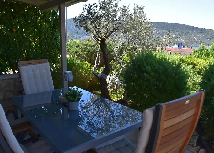 Pearl Of Vila Cres